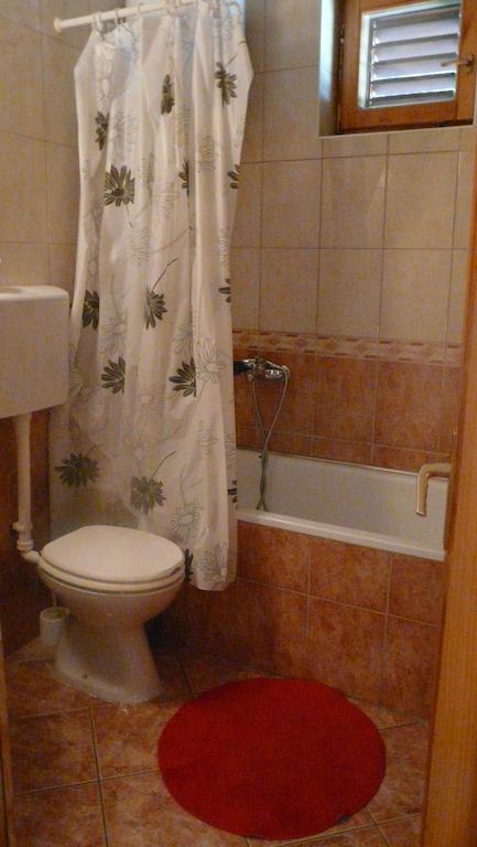 Guest House Zivkovic Ilha Sveti Stefan Quarto foto