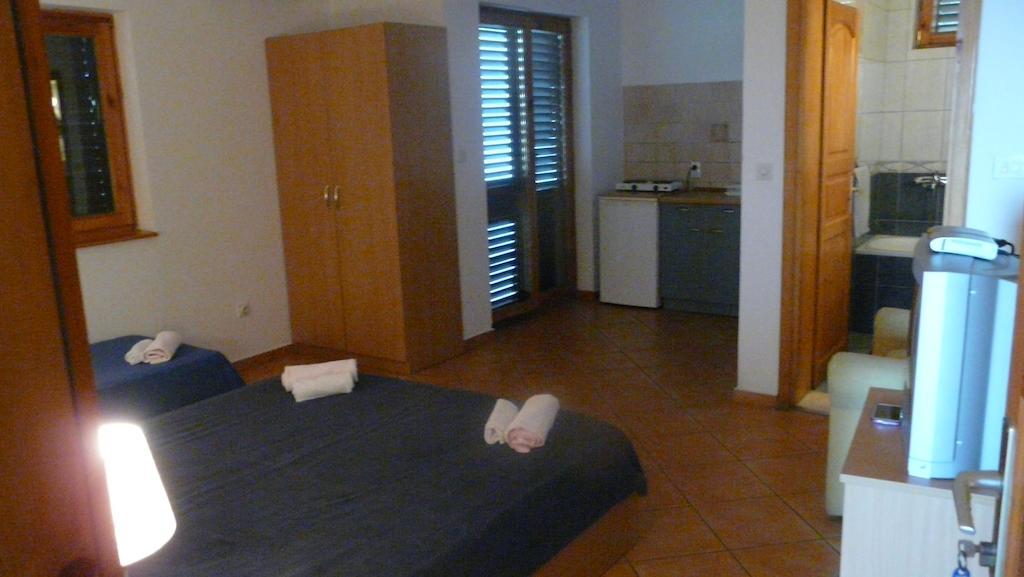 Guest House Zivkovic Ilha Sveti Stefan Quarto foto