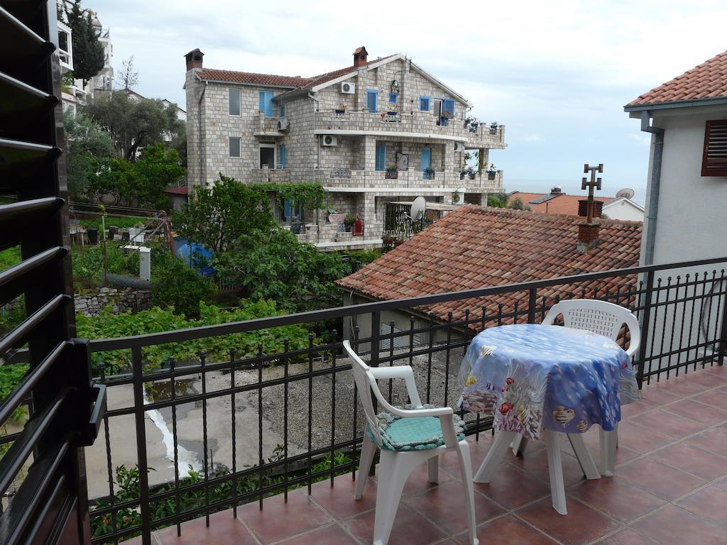 Guest House Zivkovic Ilha Sveti Stefan Exterior foto